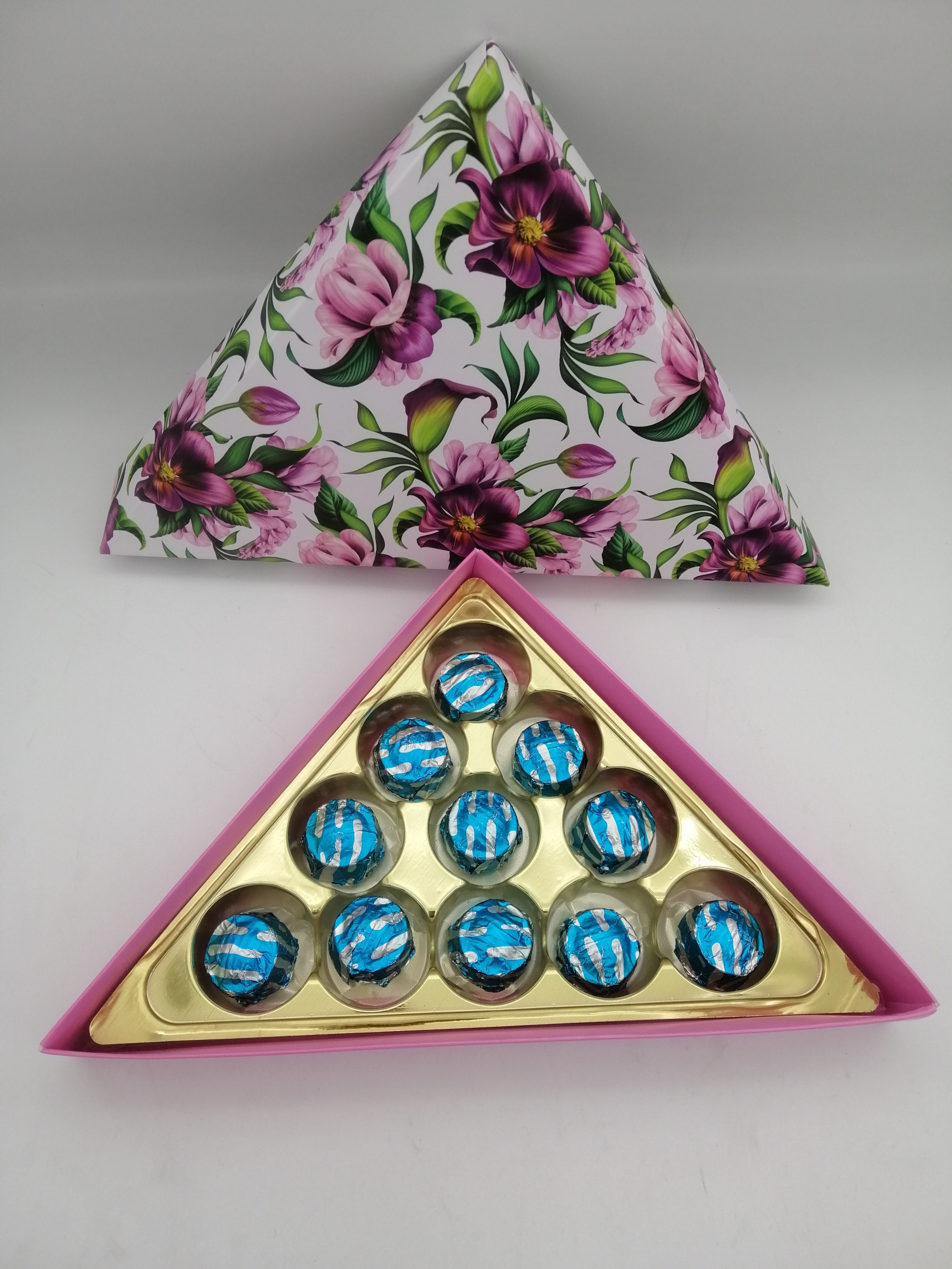 The Chocolate Garden 11 Cavity Flower Print Triangle Chocolate Box TCGI005