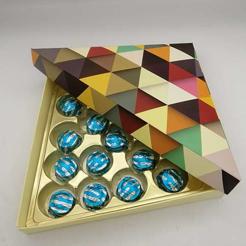 The Chocolate Garden 11 Cavity Geomatrical Print Triangle Chocolate Box TCGI010
