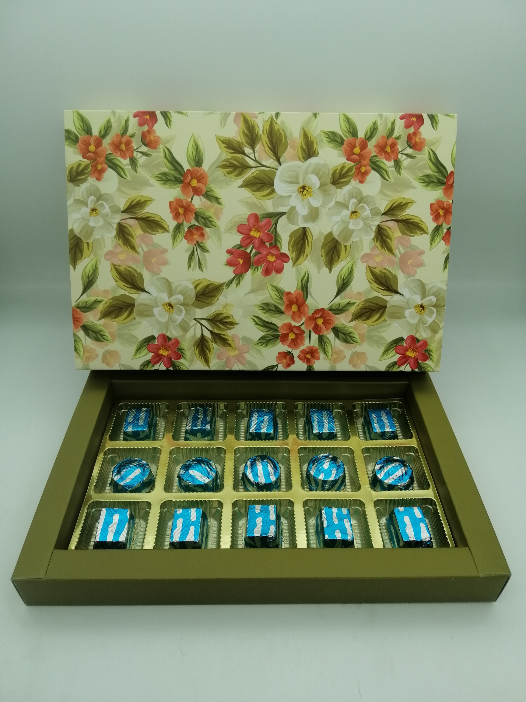 The Chocolate Garden 15 Cavity Flower Chocolate Box TCGI018