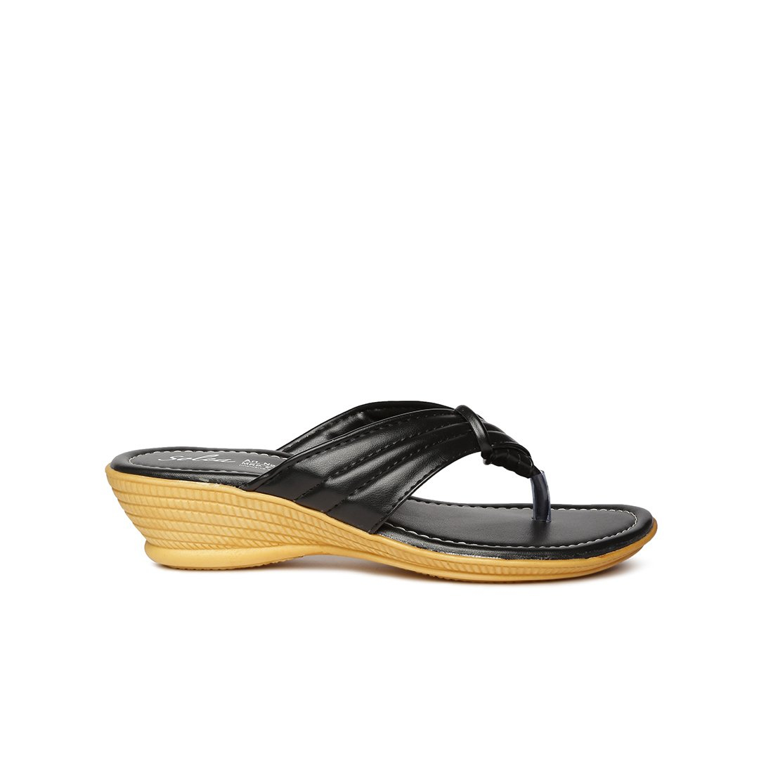 Paragon Black V-Strap Sandals For Women 7505