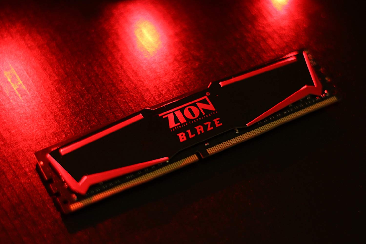Zion Blaze 16GB DDR4 PC2400 Gaming UB DIMM RAM
