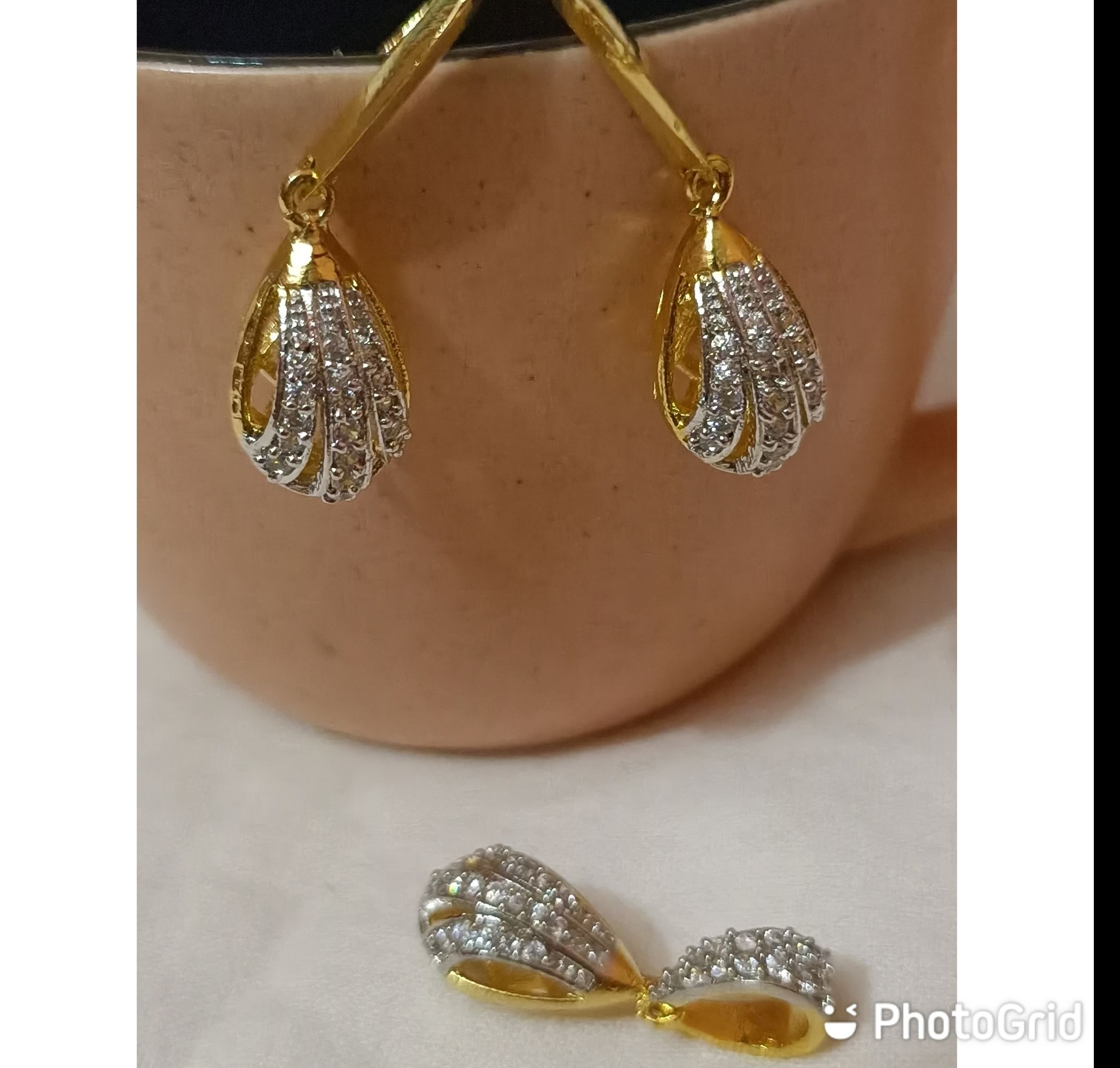 Ad Pendant Set For Women