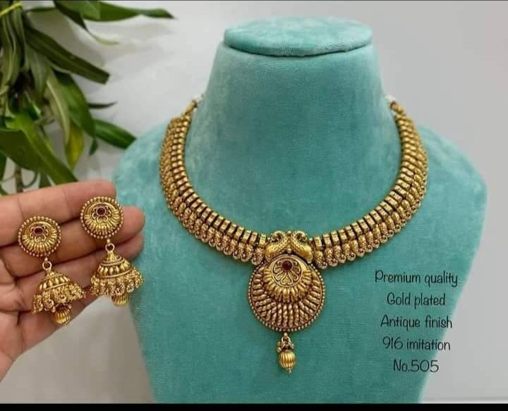 Antique Gold Finish Elegant Partywear Necklace Set