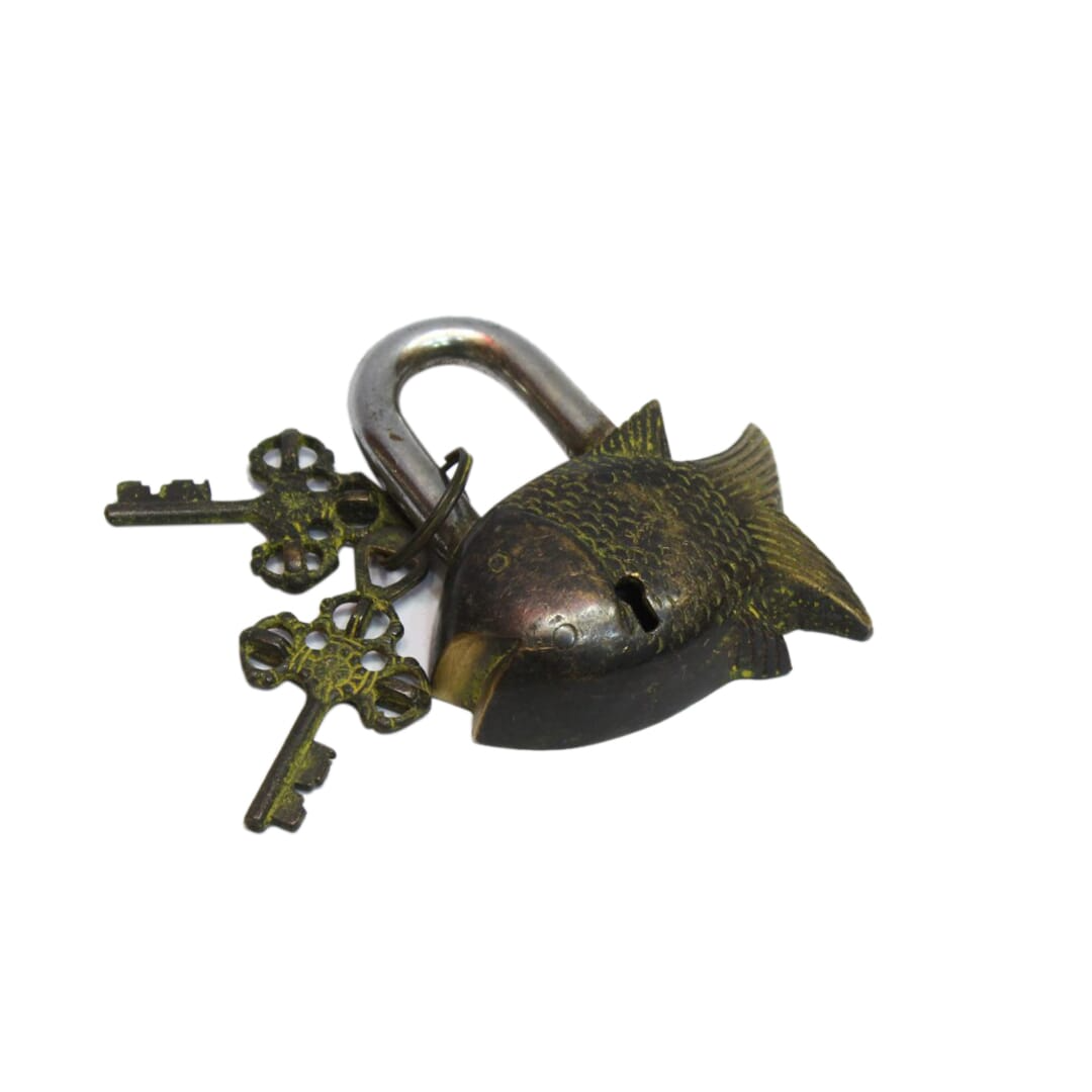 Seven Chakra Handicraft - Black Fish Design Lock With Two Keys