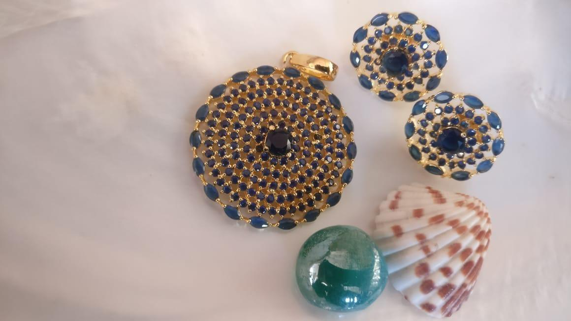Blue Stoned Ad Studded Pendant Set