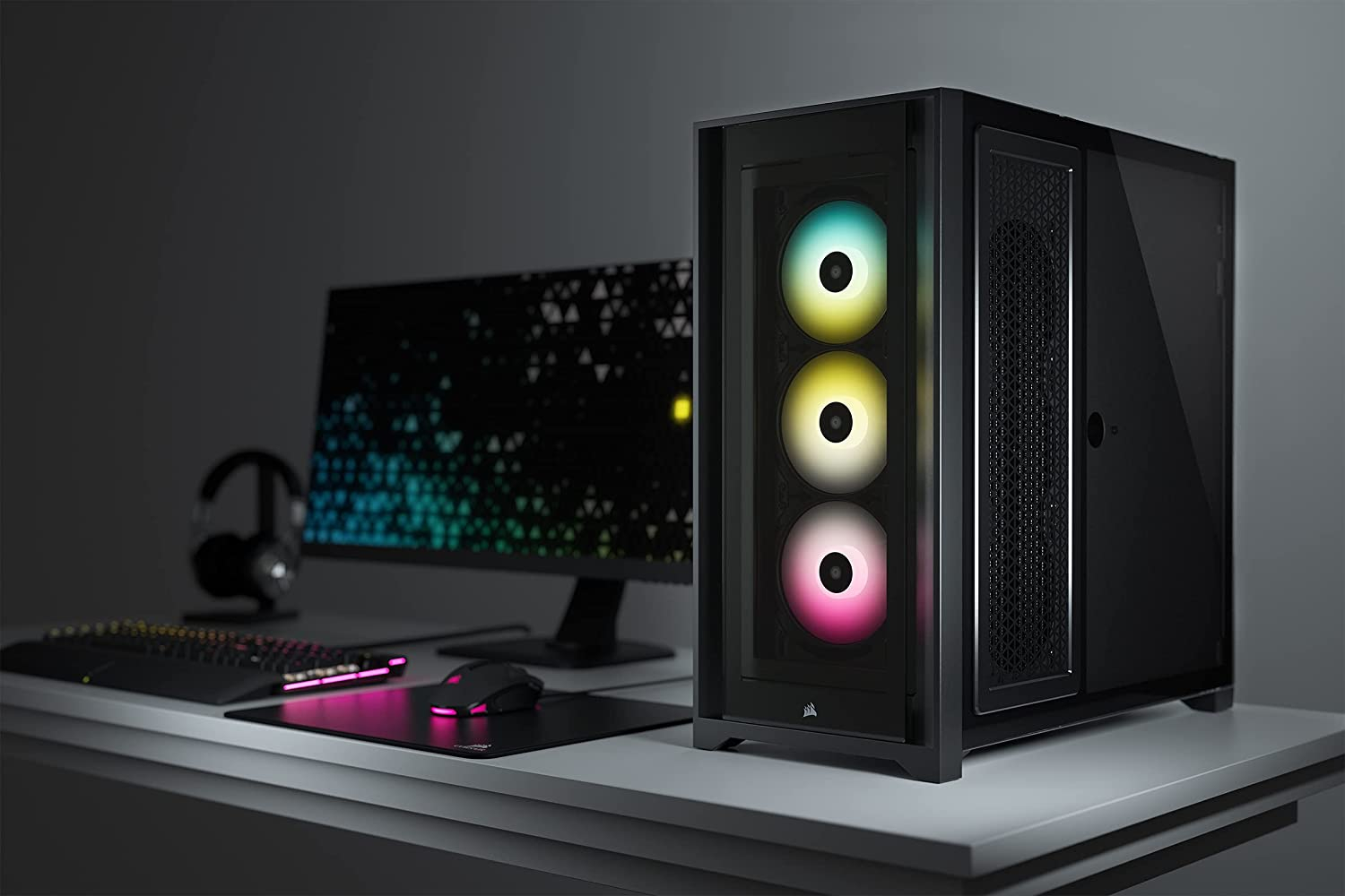 Corsair iCUE 5000X RGB Tempered Glass Mid-Tower ATX Computer Case/Gaming Cabinet - Black - CC-9011212-WW