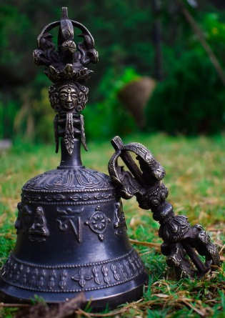 Seven Chakra Handicraft - Dark Grey/bronze Bell With Bajra