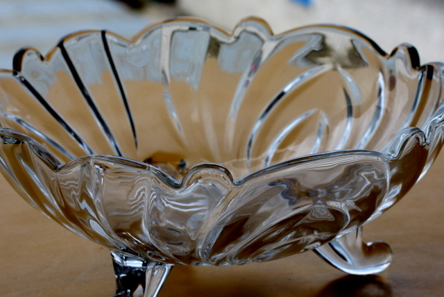 Laughing Buddha - Decorative Glass Fruit Bowl 9.5″ Andros
