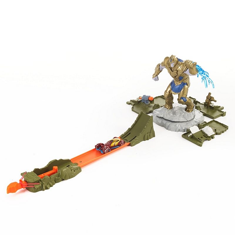 Hot Wheels Avengers Versus Thanos Track Set with Diecast and Mini Toy Car FLM81