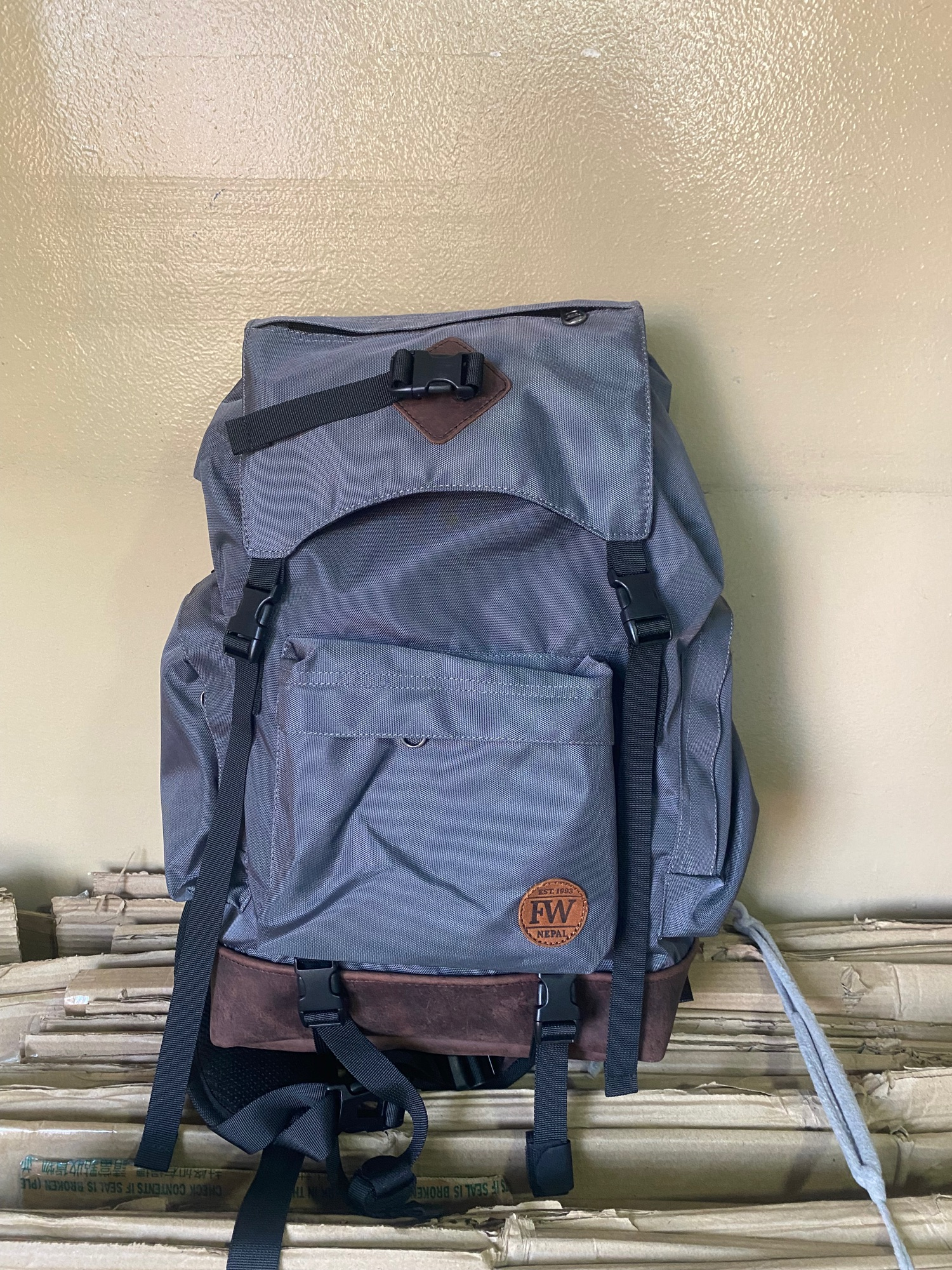 FW Venture 32L Grey