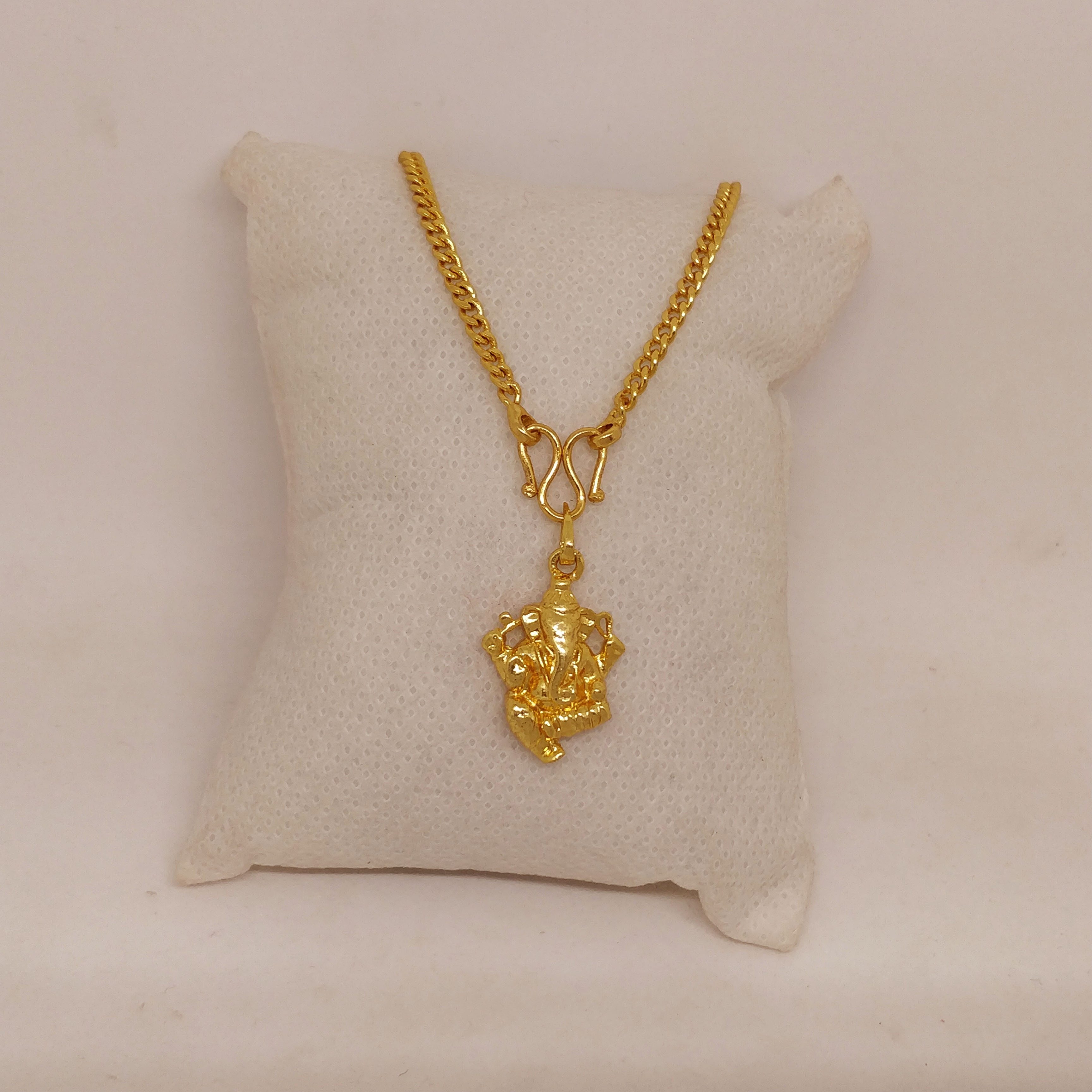 Ganesh Pendent/Locket With Chain