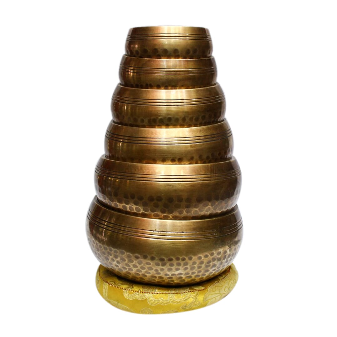 Seven Chakra Handicraft - Golden/Yellow Craved Design Singing Bowl - Set Of 5