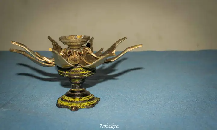 Seven Chakra Handicraft - Golden Brass Candle Holder (Small)