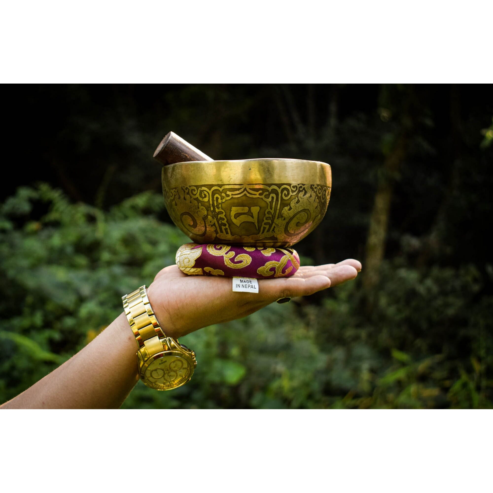 Seven Chakra Handicraft - Golden Handmade Singing Bowl (Tibetian Om/ Om Mane Design)- 4.5"