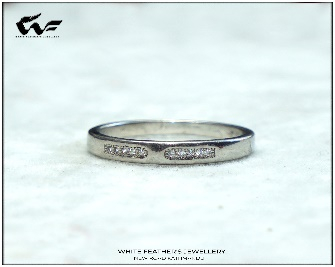 White Feathers Half Bezel Silver Band Ring (3g) For Women 