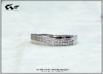 White Feathers Crinkly Half Bezel Silver  Band   Ring (3 g) For Women 