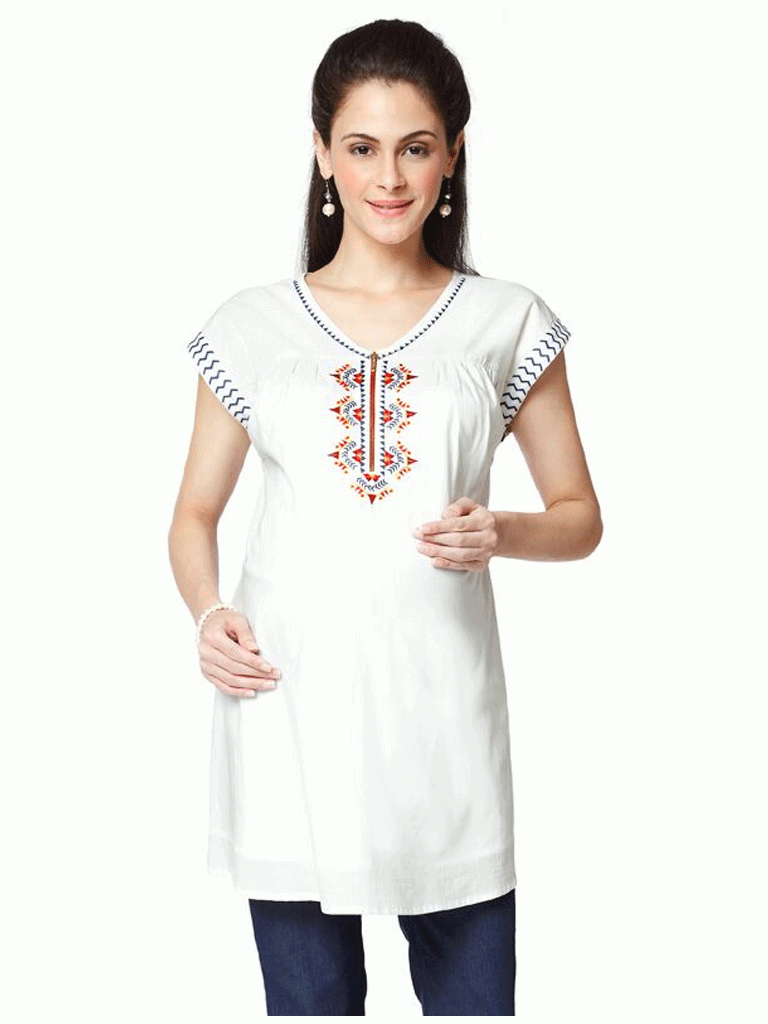 Nine Maternity Tunic In White 5337
