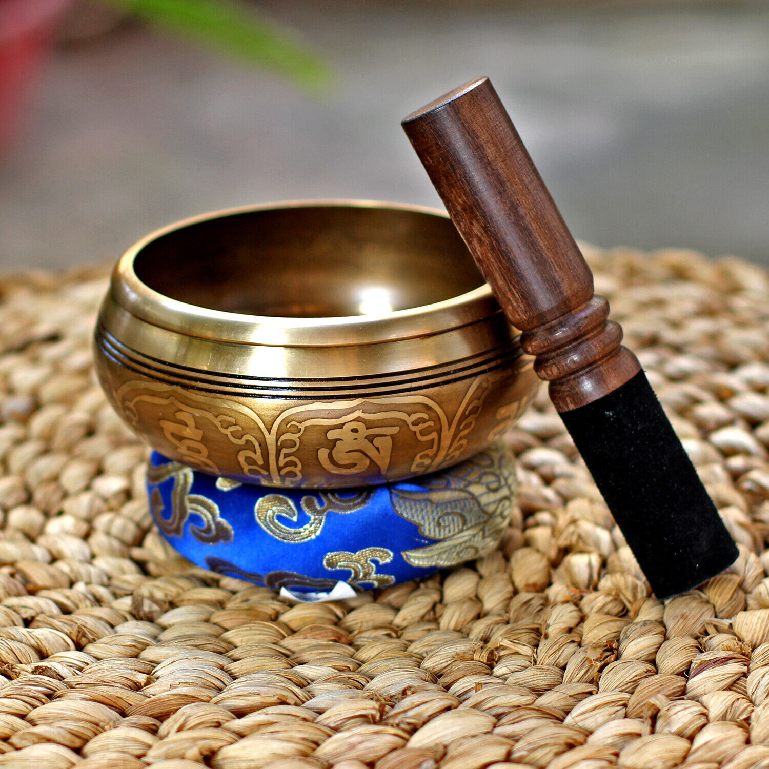 Nbte-4 Inch 5 Buddha Mantra And Endless Knot Carved Himalayan Singing Bowls