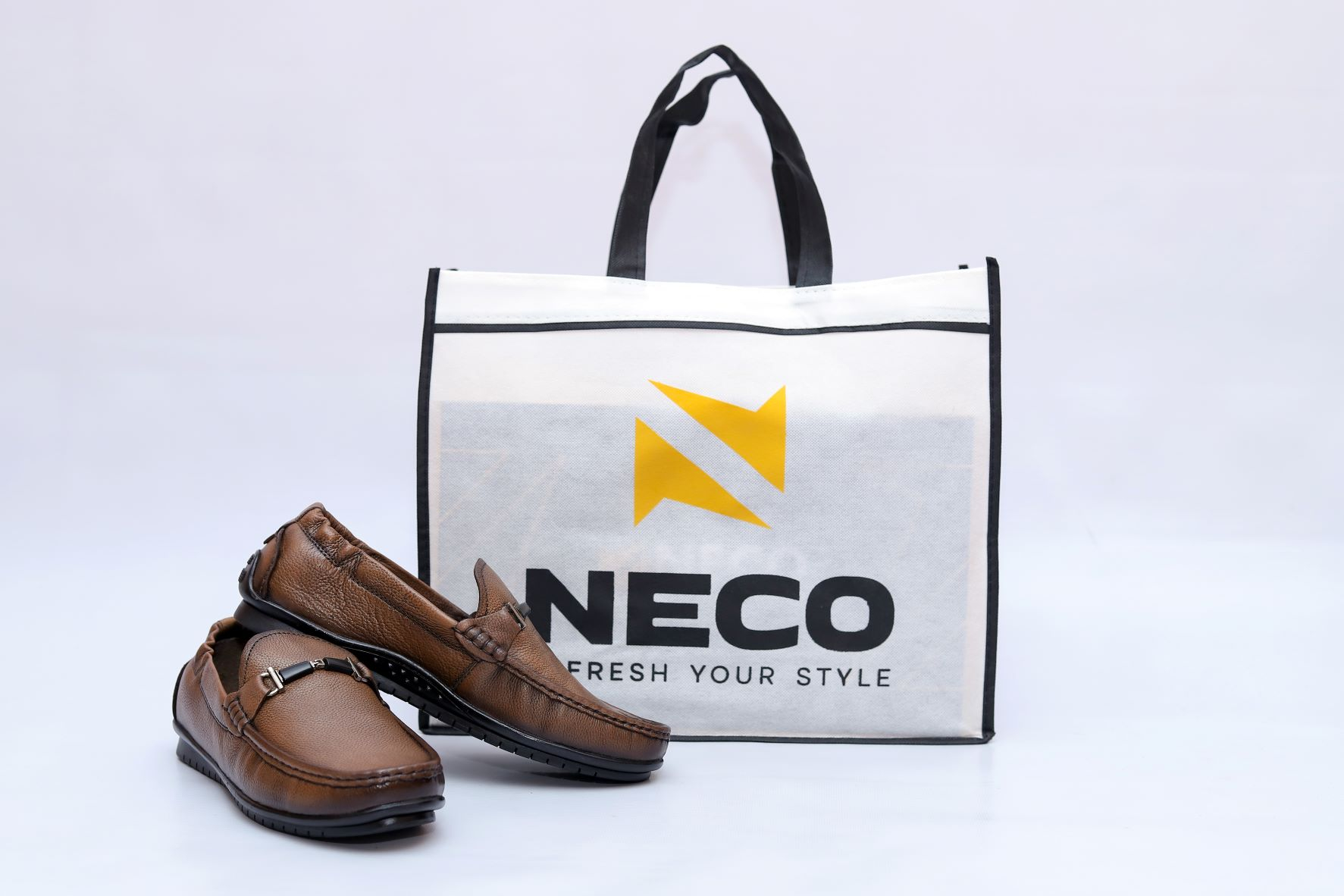 NECO Genuine Leather Solid Loafer Shoe For Men's