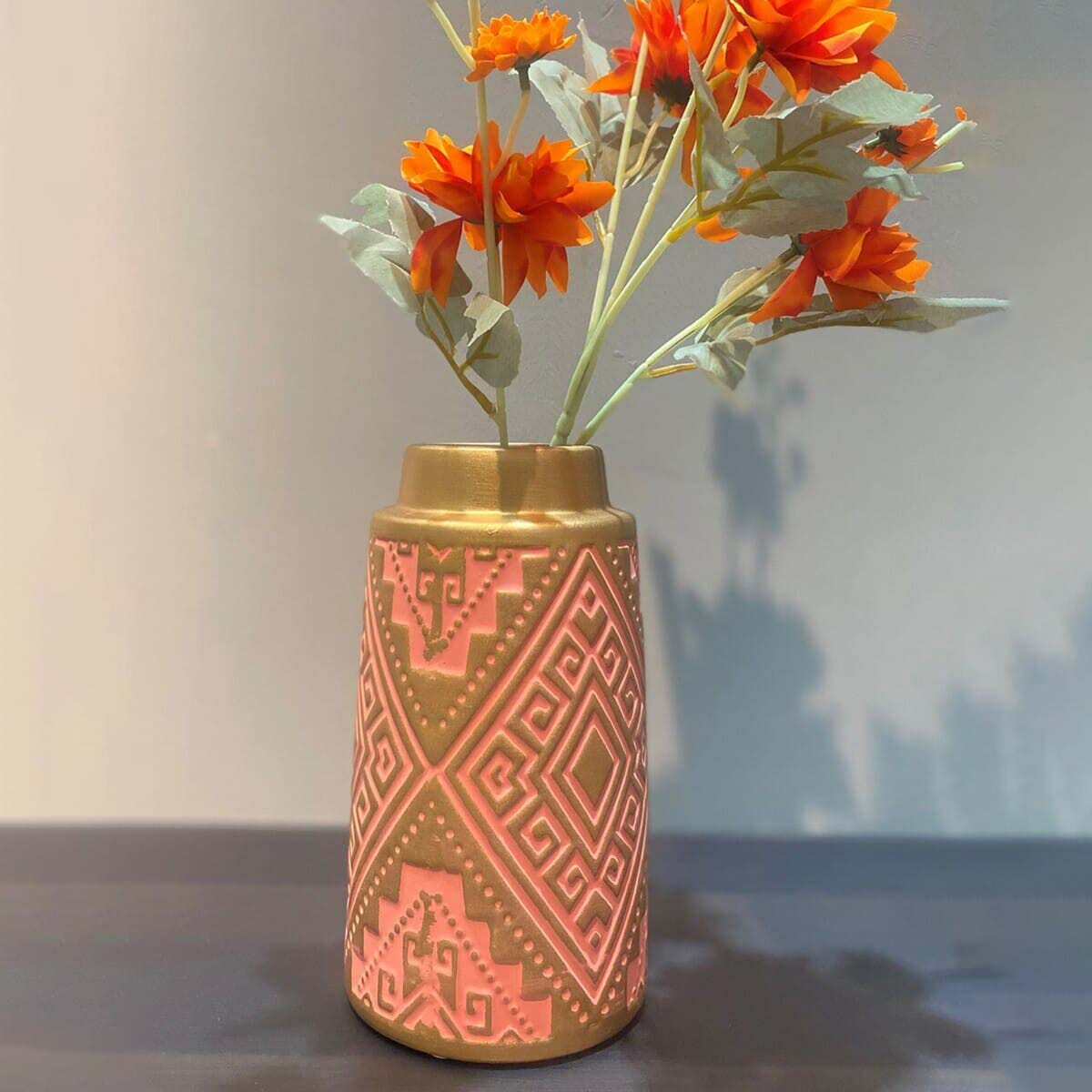 Q&U DB-0004p - Traditional Decorative Vase Pink Color