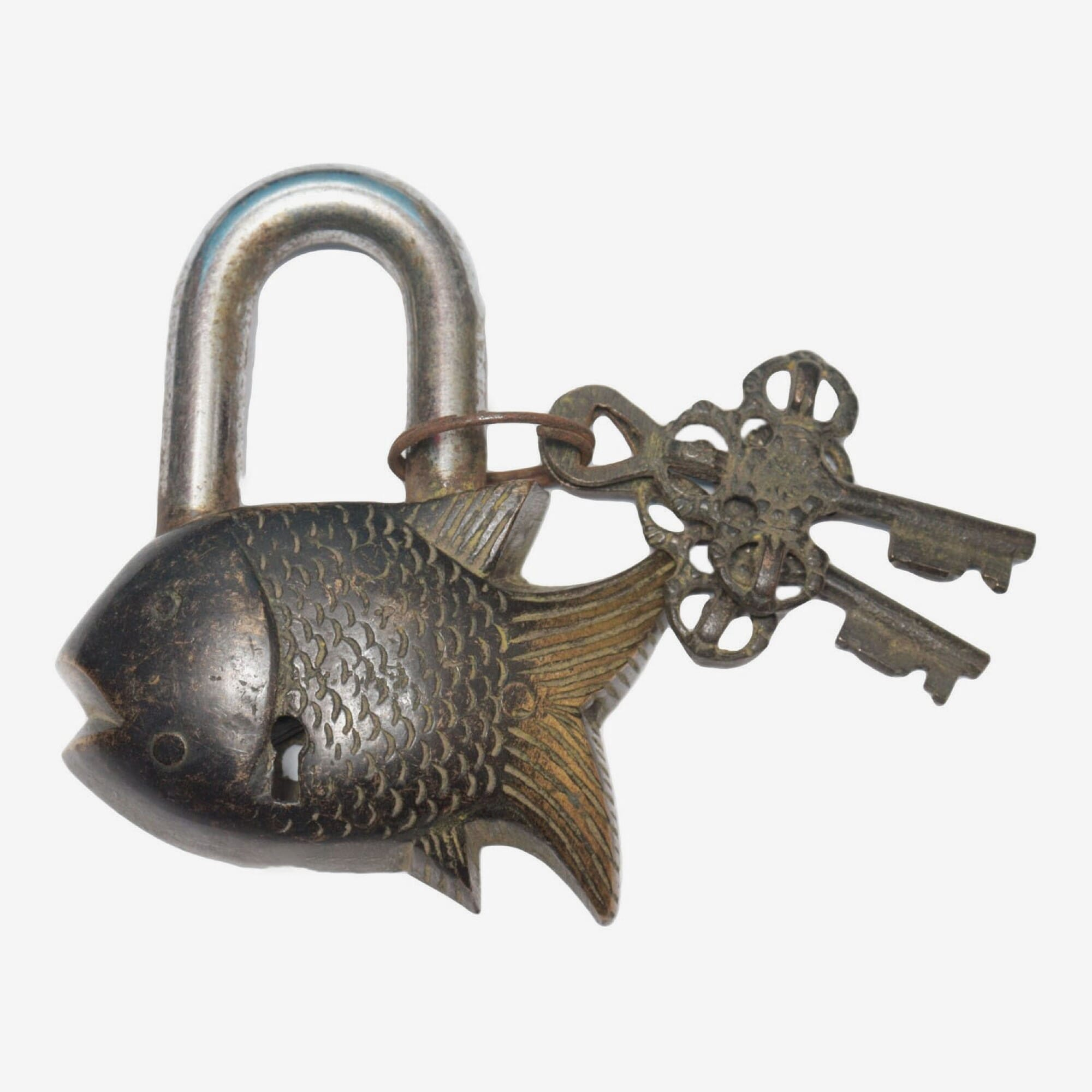 Seven Chakra Handicraft - Fish Designed Lock With Two Keys 9 cm 300 g