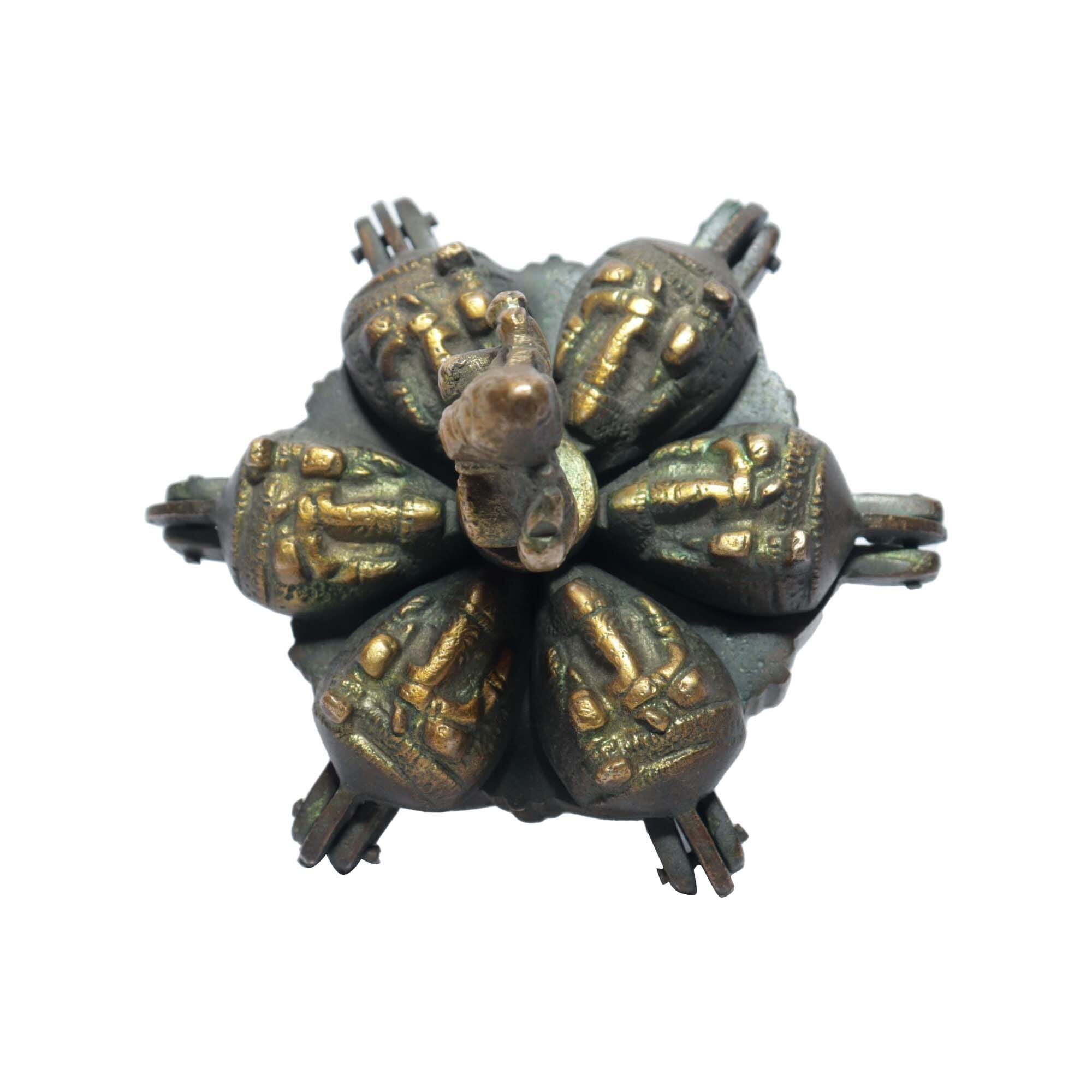 Seven Chakra Handicraft-7cm Ganesh Carved Tika Box (Dark/Brown)