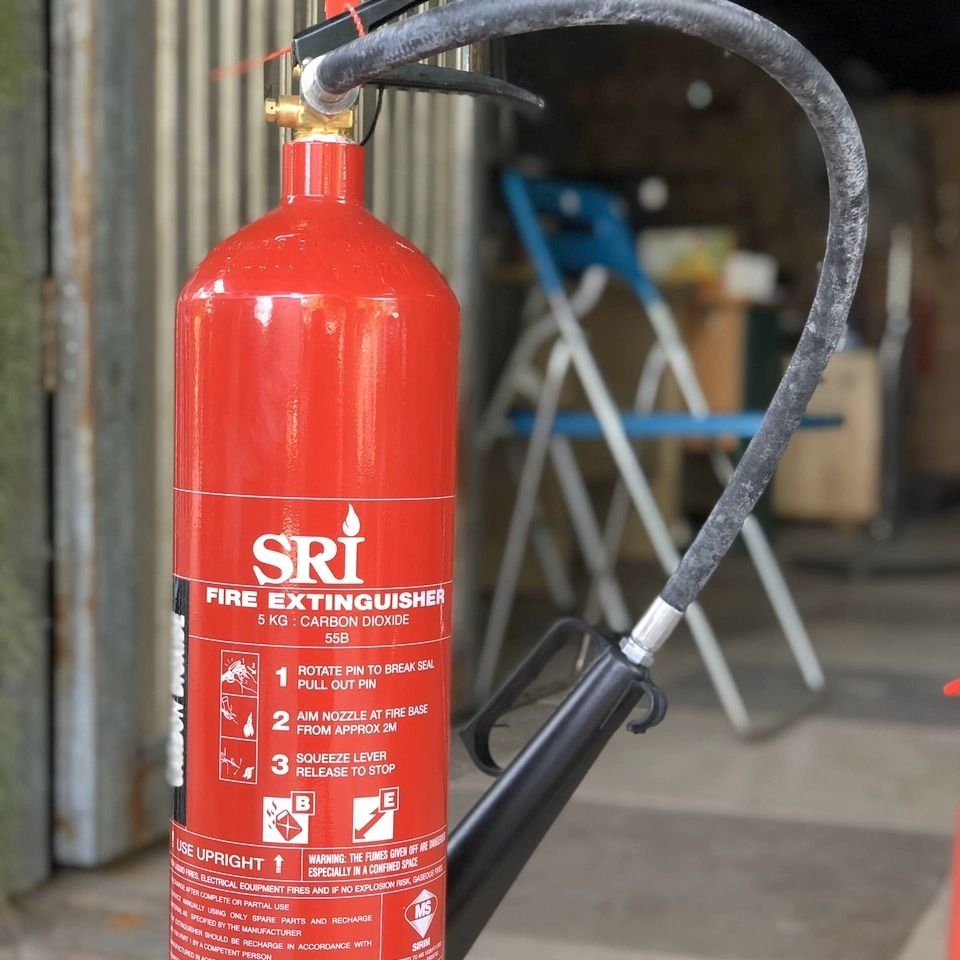 Sri 5 Kg. Co2 Type Fire Extinguisher