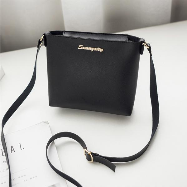 Simple Designed Zipper Crossbody Shoulder Travel Bag Black 41001242