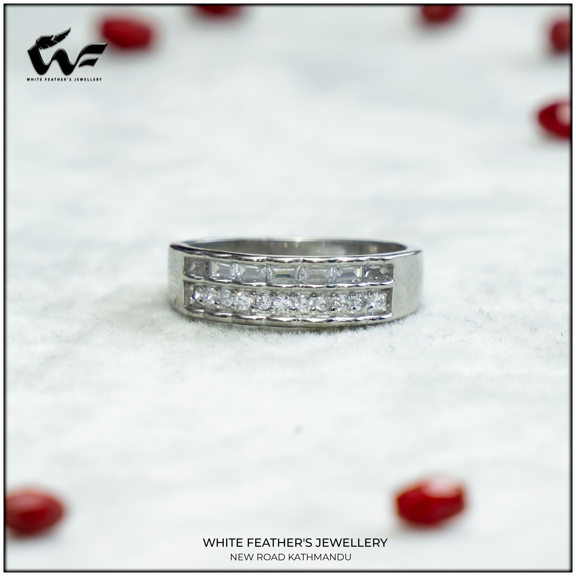 White Feathers Baquitte & Princess Bezel Silver  Band Ring ( 4 g ) 