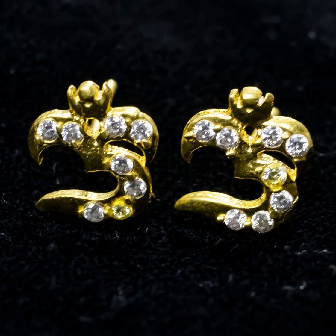 White Feathers 14KT Gold Eartop "14k004"for Women