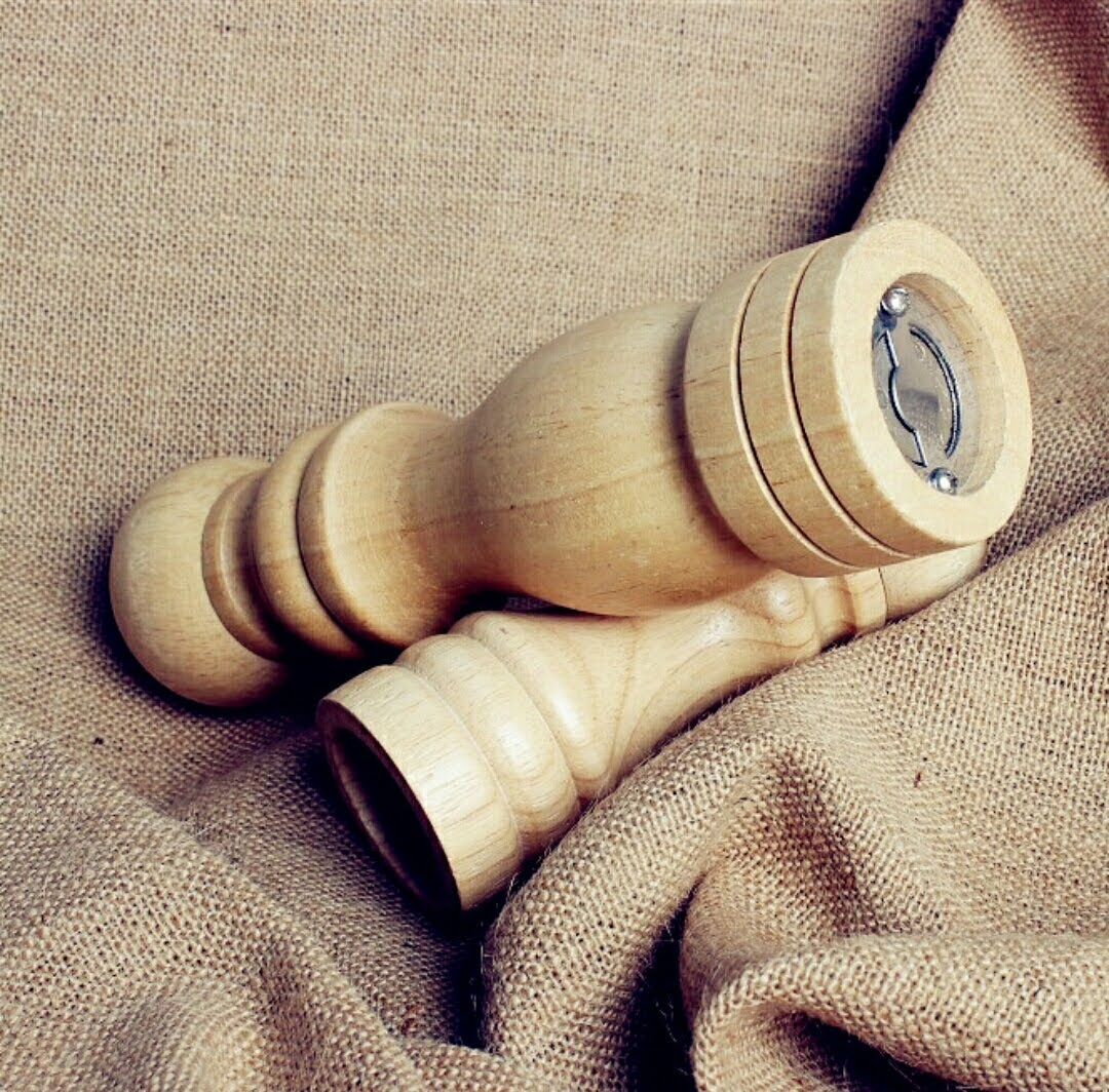 Laughing Buddha - Wood Pepper Grinder (14.5 cm)-1 Pc