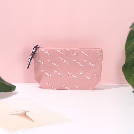 Ximi  Vogue Letters Print Trapezoidal Makeup Bag